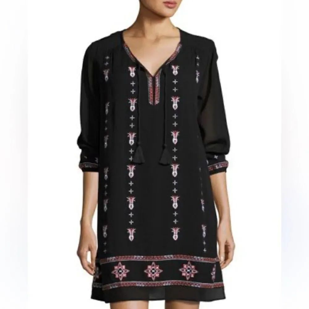 NM M Black White Coral Long Sleeve Embroidered Bohemian Tassel Front Dress